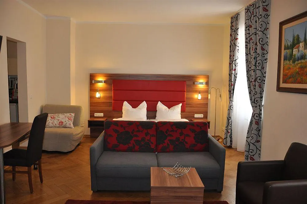 Batu Apart Hotel Munich 3*,
